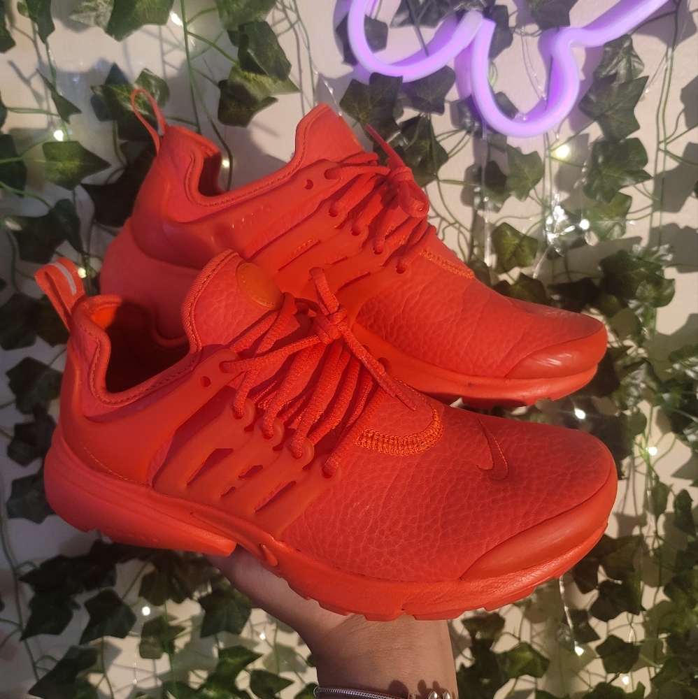💎Nike Red Women's Presto💎 - Picture 4 of 8